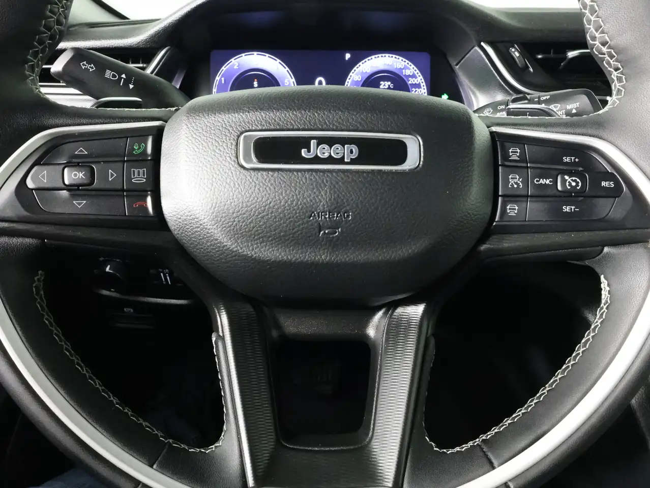 Jeep Grand Cherokee - Image 20