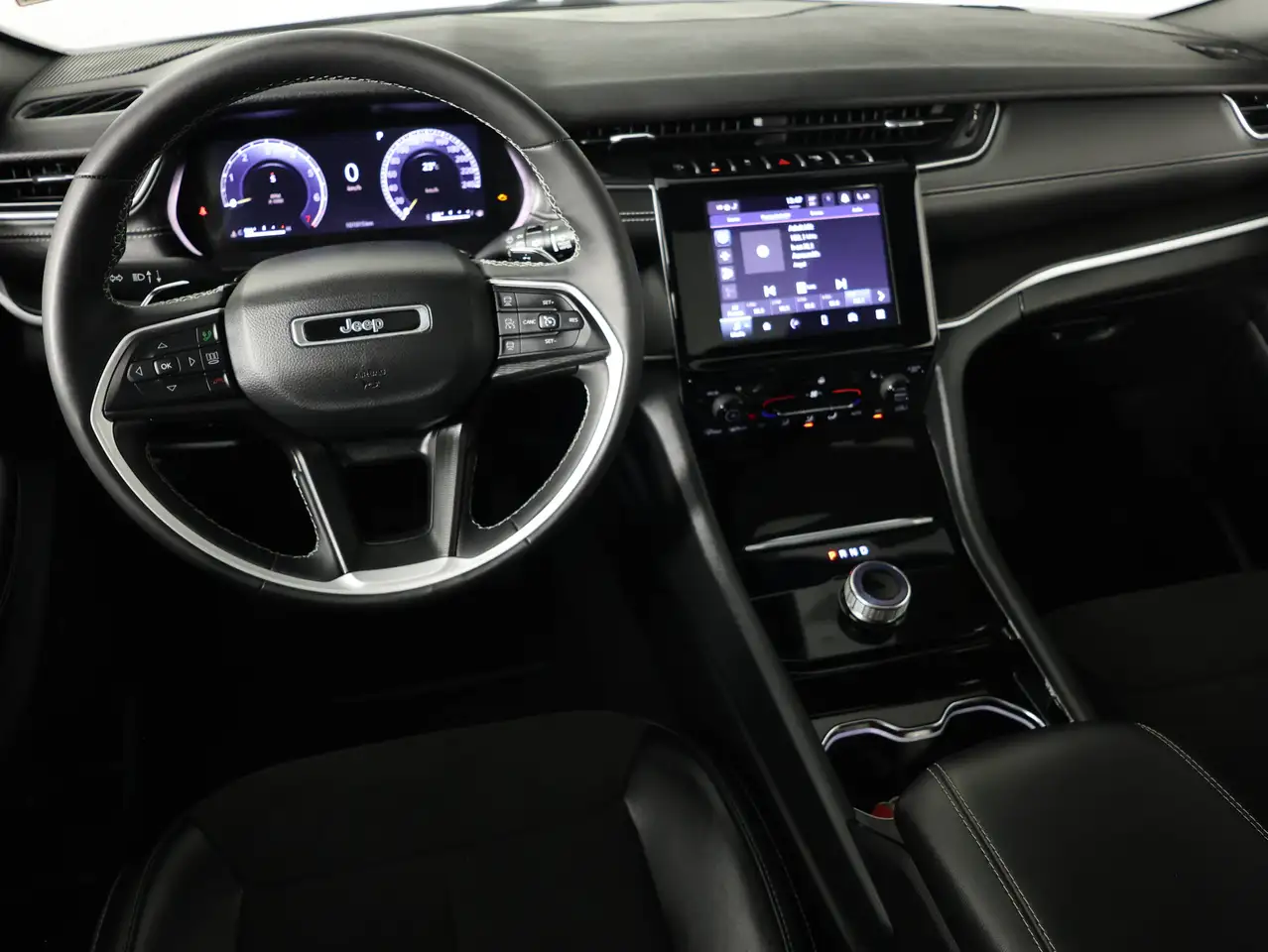 Jeep Grand Cherokee - Image 14