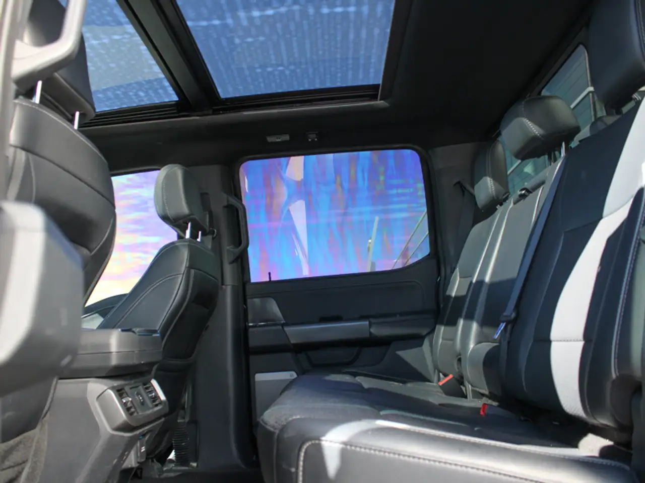 Ford F-150 - Image 12