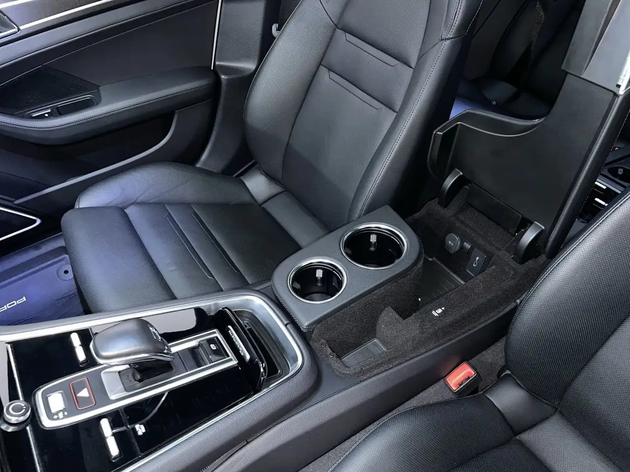 Porsche Panamera - Image 29