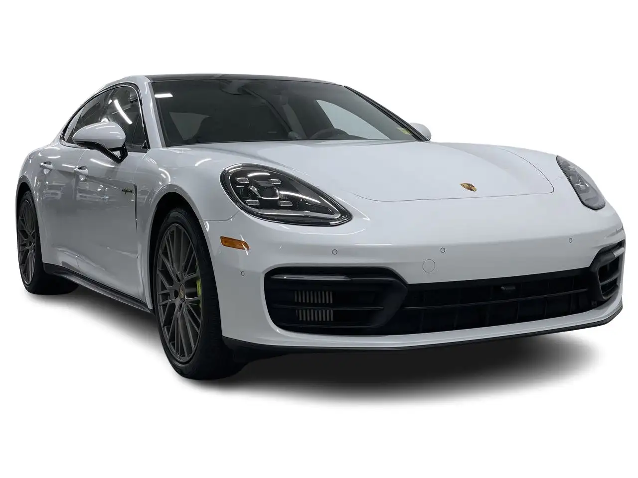 Porsche Panamera - Image 17