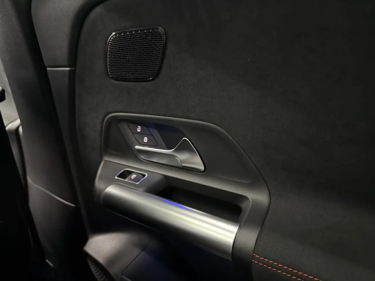 Mercedes-Benz GLA - Image 25
