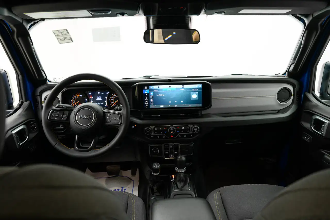 Jeep Wrangler - Image 22