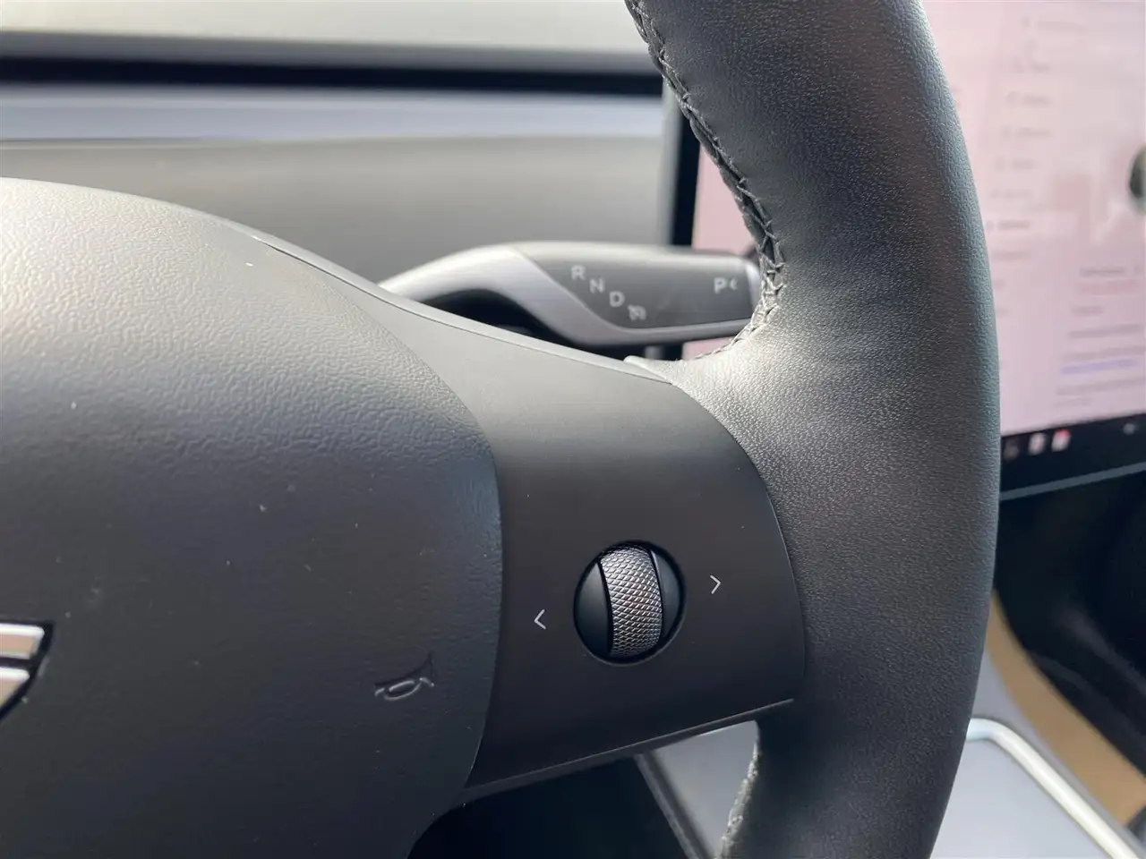 Tesla Model Y - Image 16