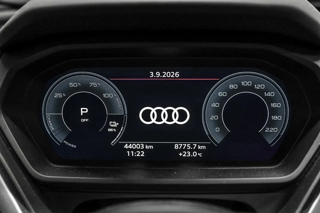 Audi Q4 e-tron - Image 11