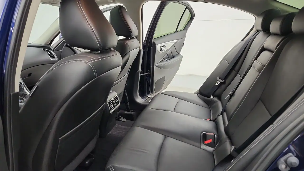 Infiniti Q50 - Image 29