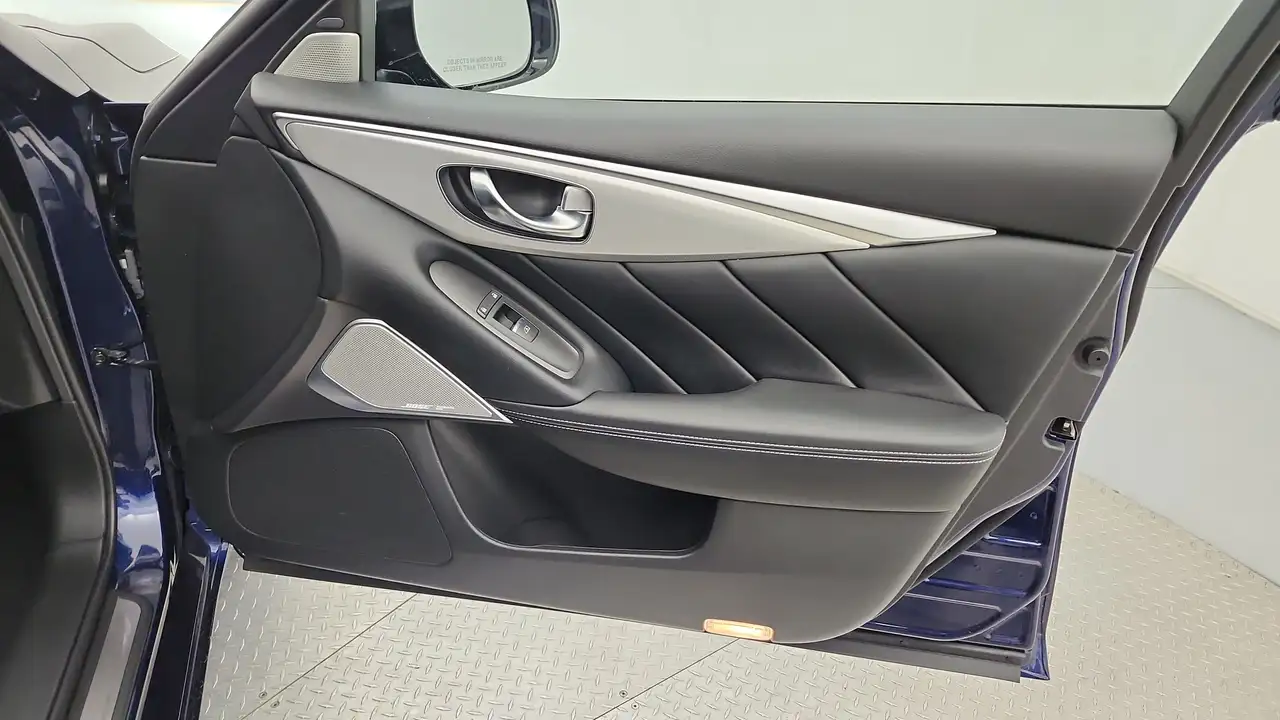Infiniti Q50 - Image 33