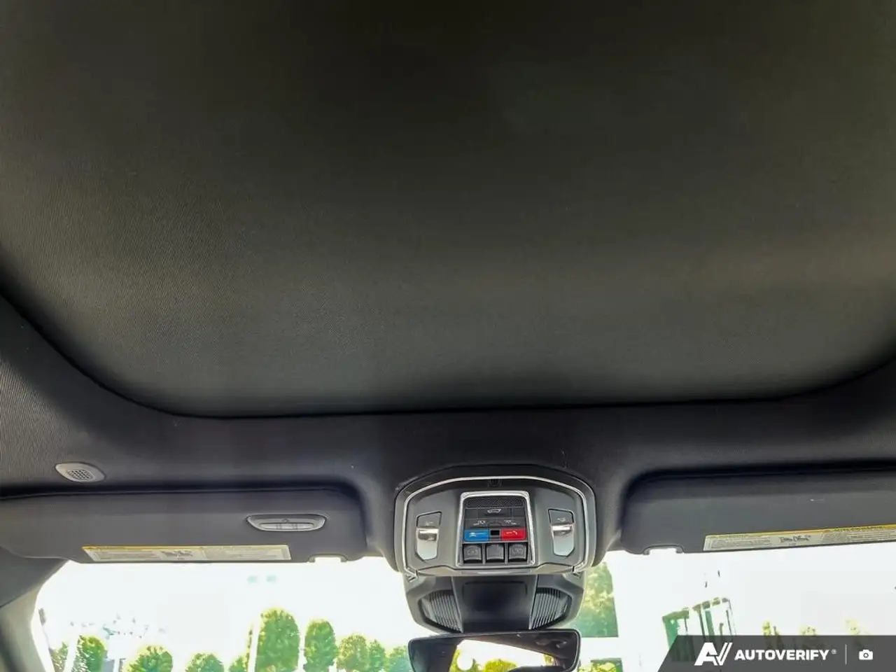 Jeep Cherokee - Image 20
