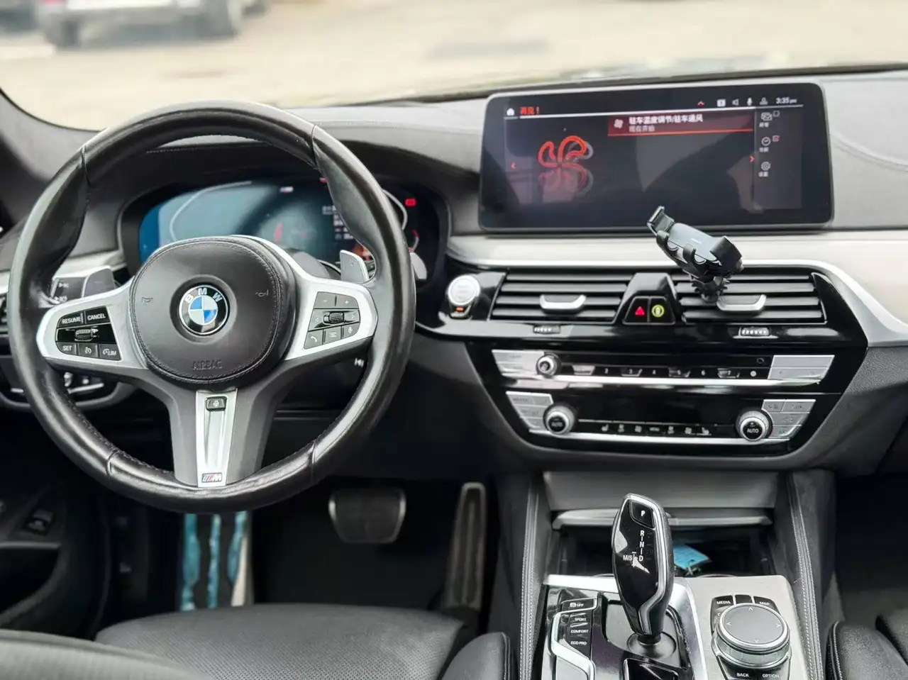 BMW 5 Series - Image 16
