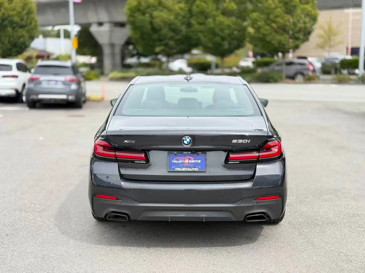 BMW 5 Series - Image 6