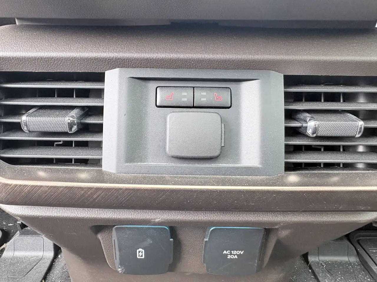 Ford F-150 - Image 26