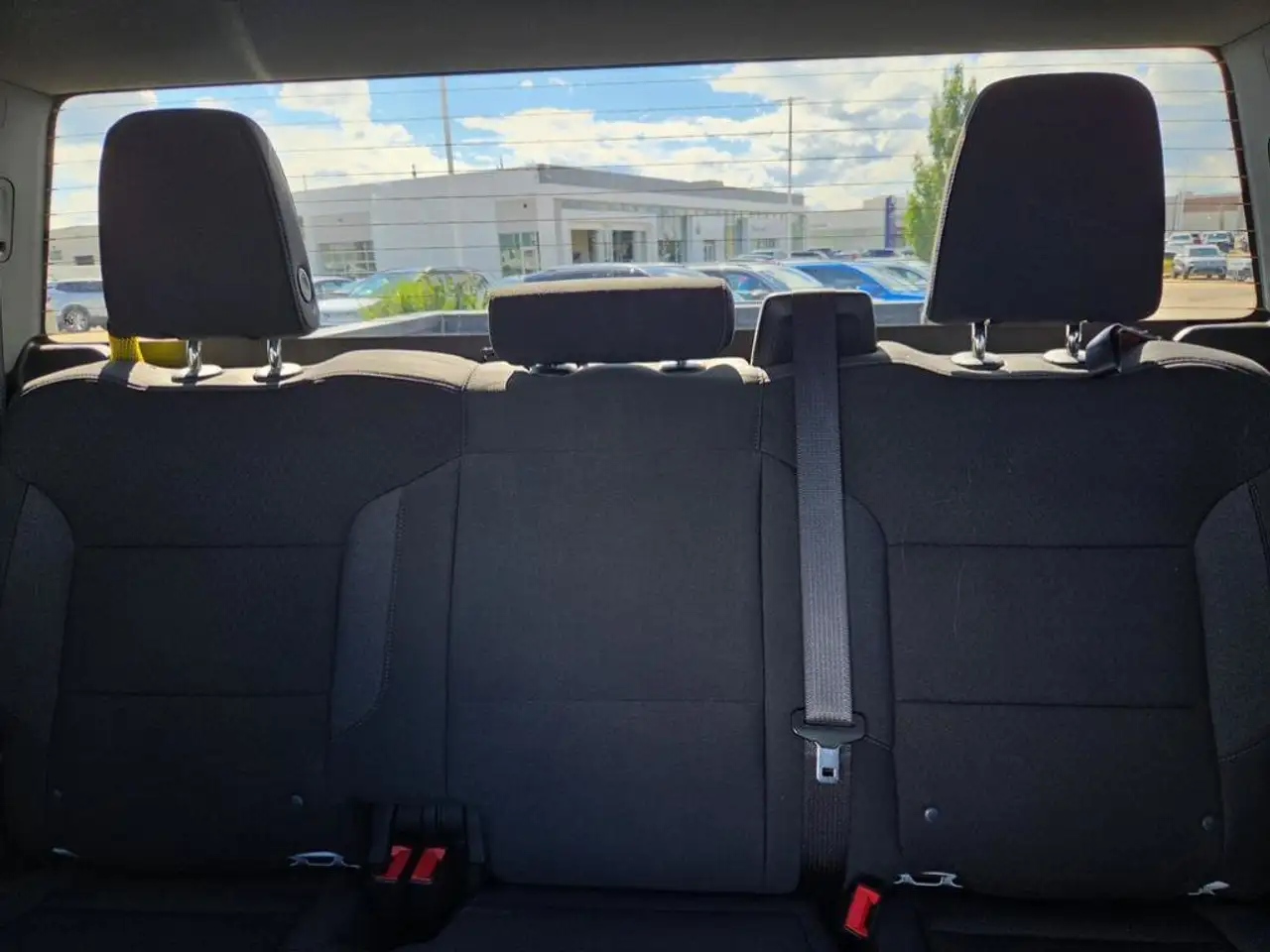 Chevrolet Silverado 1500 - Image 26