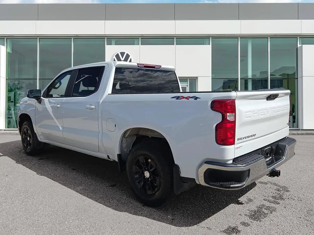 Chevrolet Silverado 1500 - Image 4