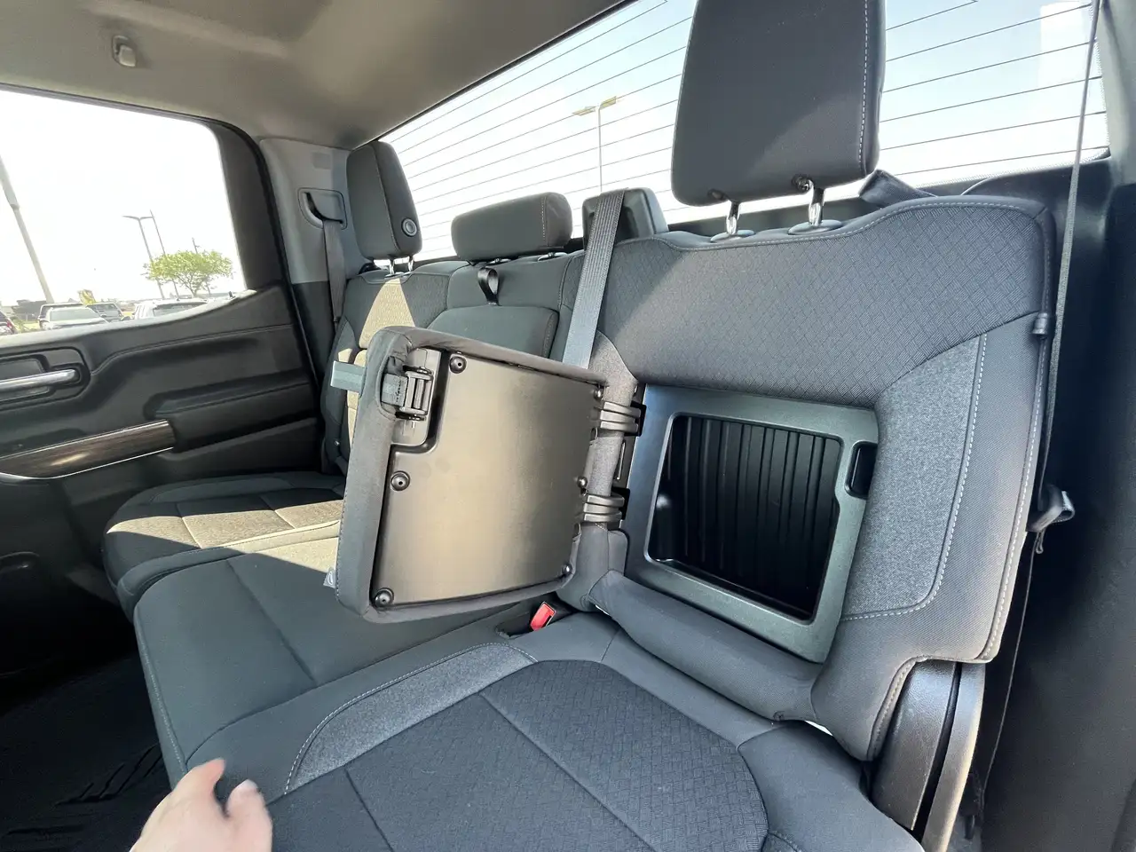 Chevrolet Silverado 1500 - Image 22