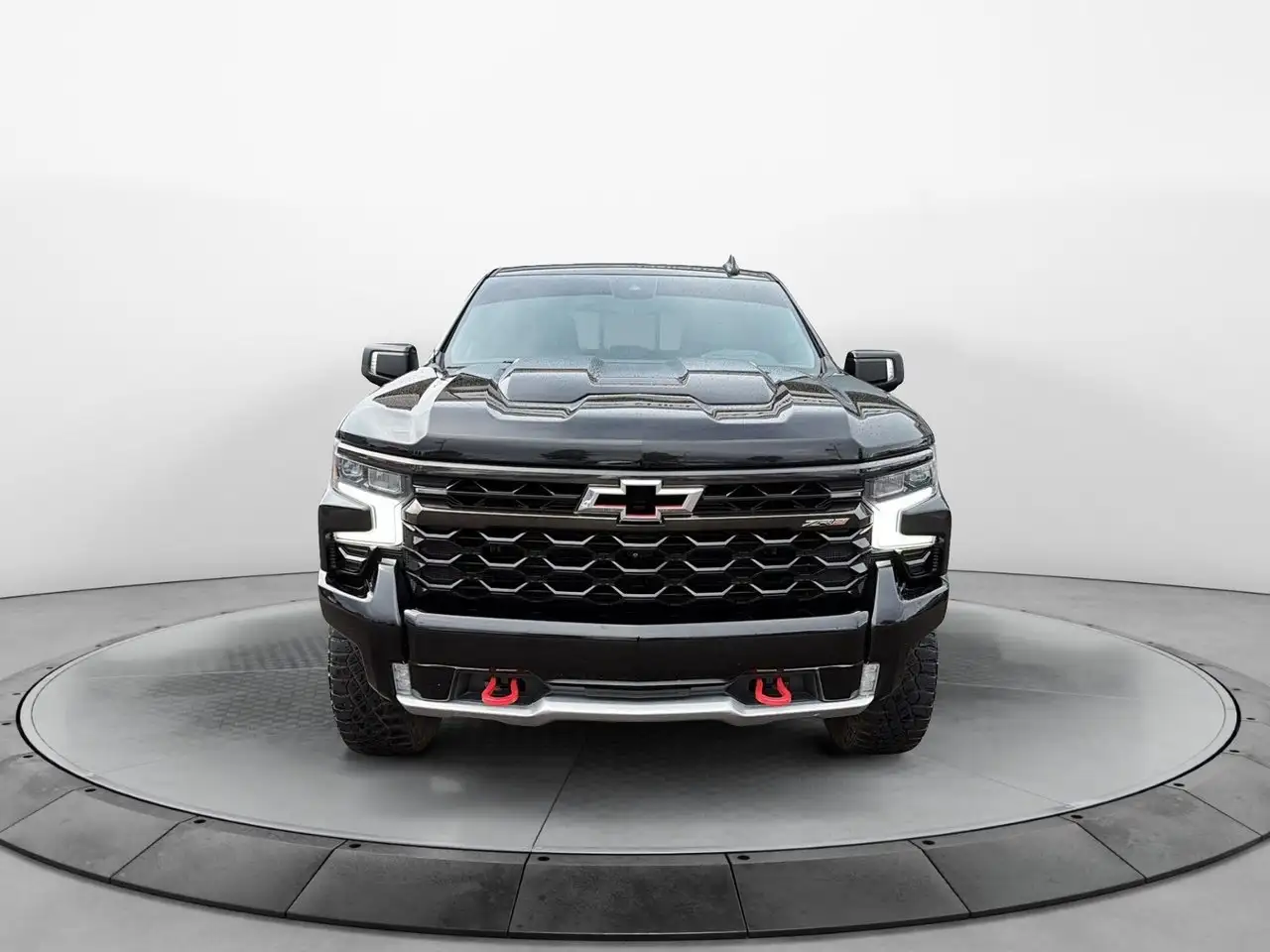 Chevrolet Silverado 1500 - Image 2