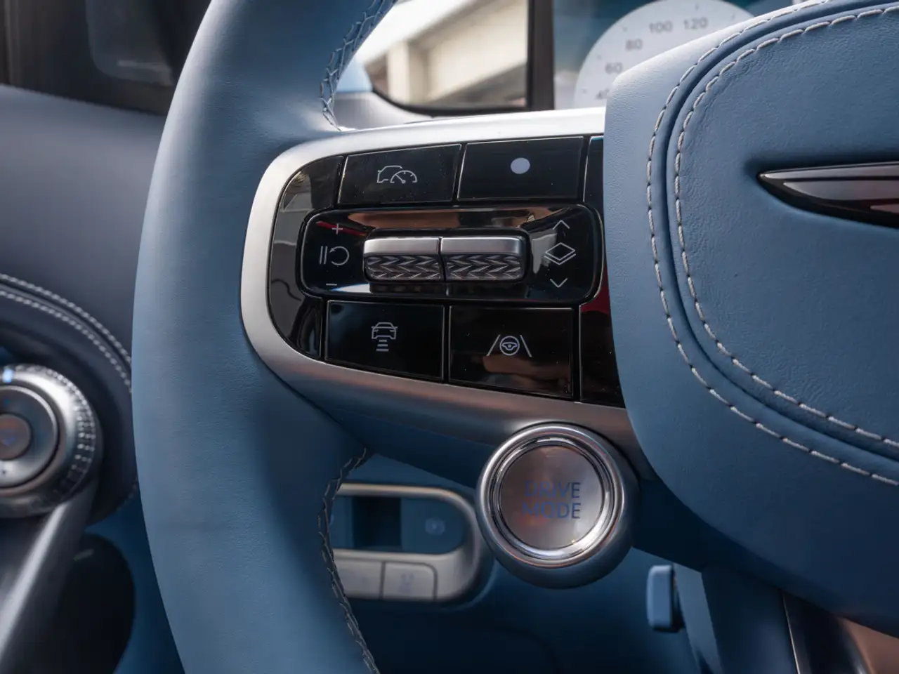 Genesis GV60 - Image 17