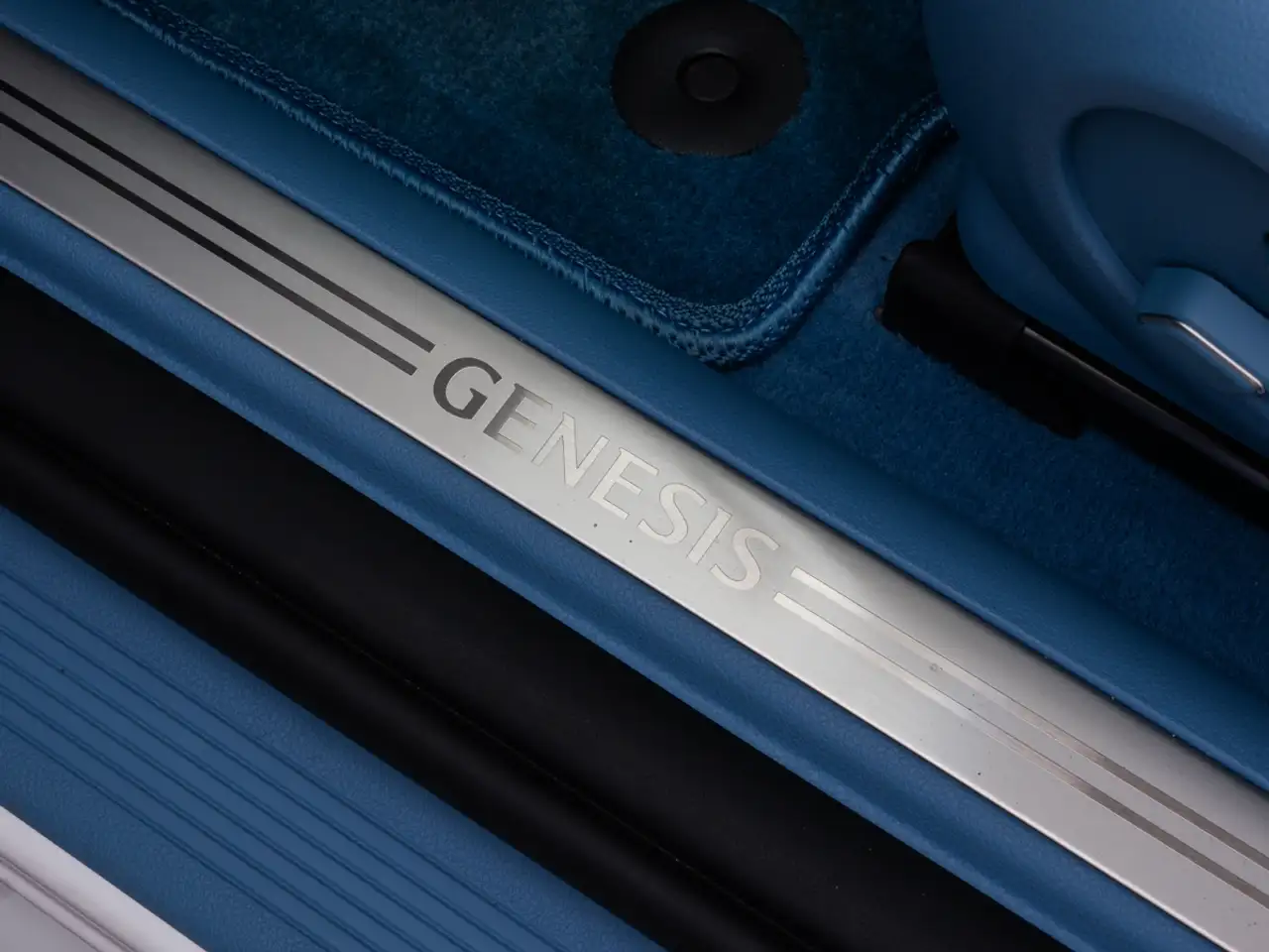 Genesis GV60 - Image 23