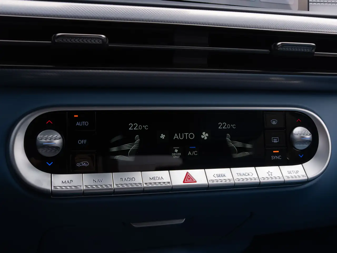 Genesis GV60 - Image 29