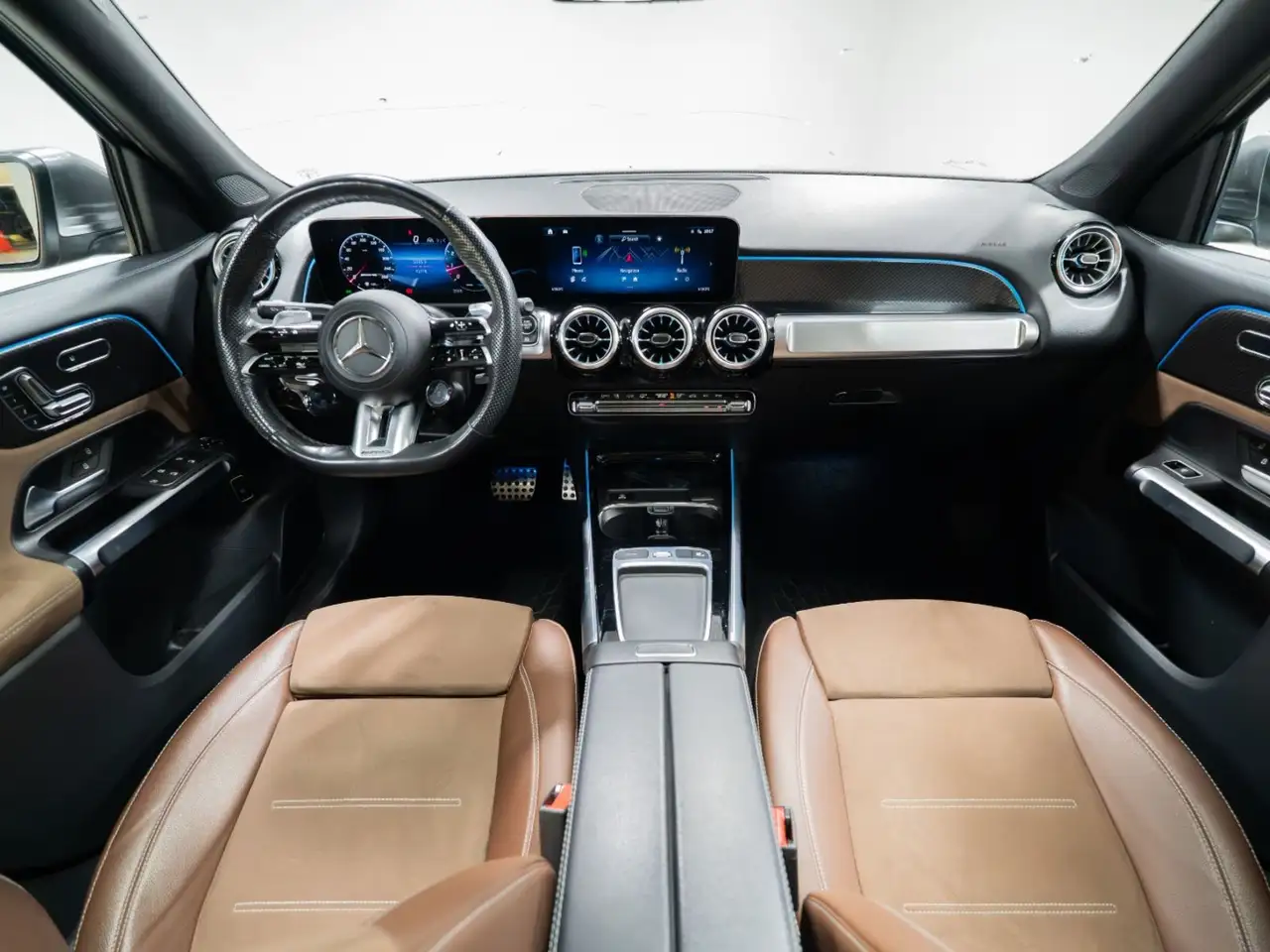 Mercedes-Benz GLB - Image 27