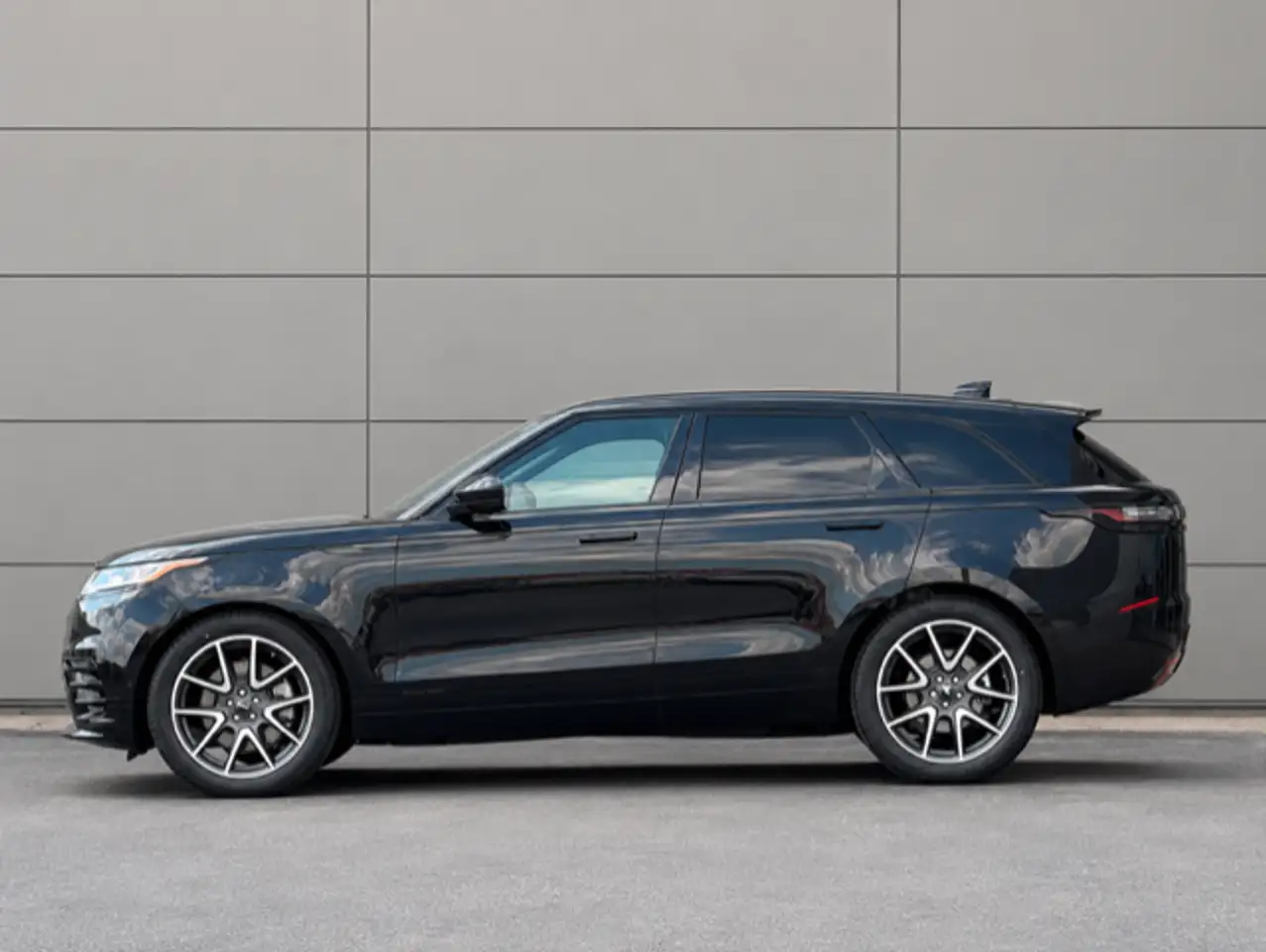 Land Rover Range Rover Velar - Image 3