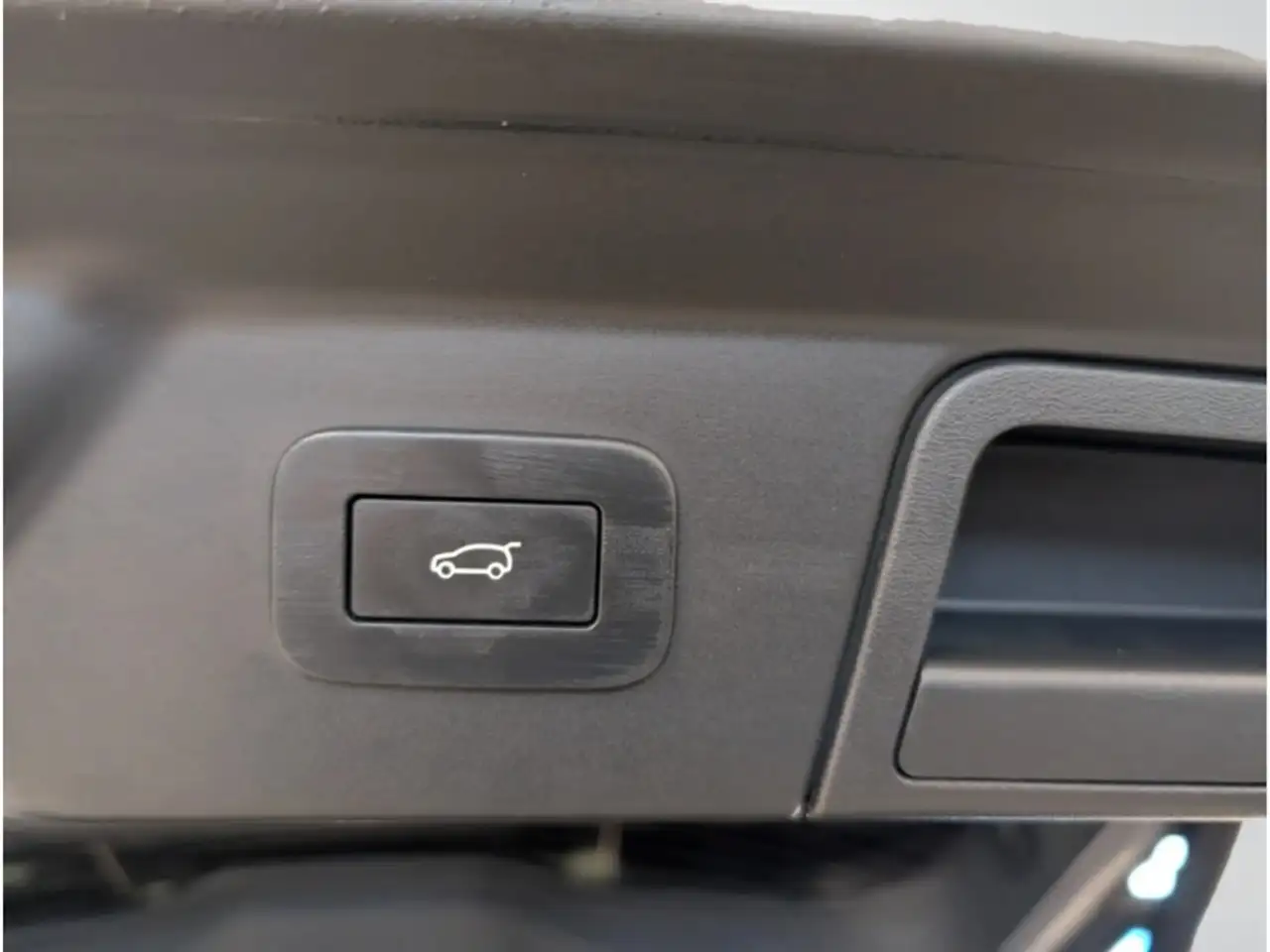 Land Rover Range Rover Velar - Image 23