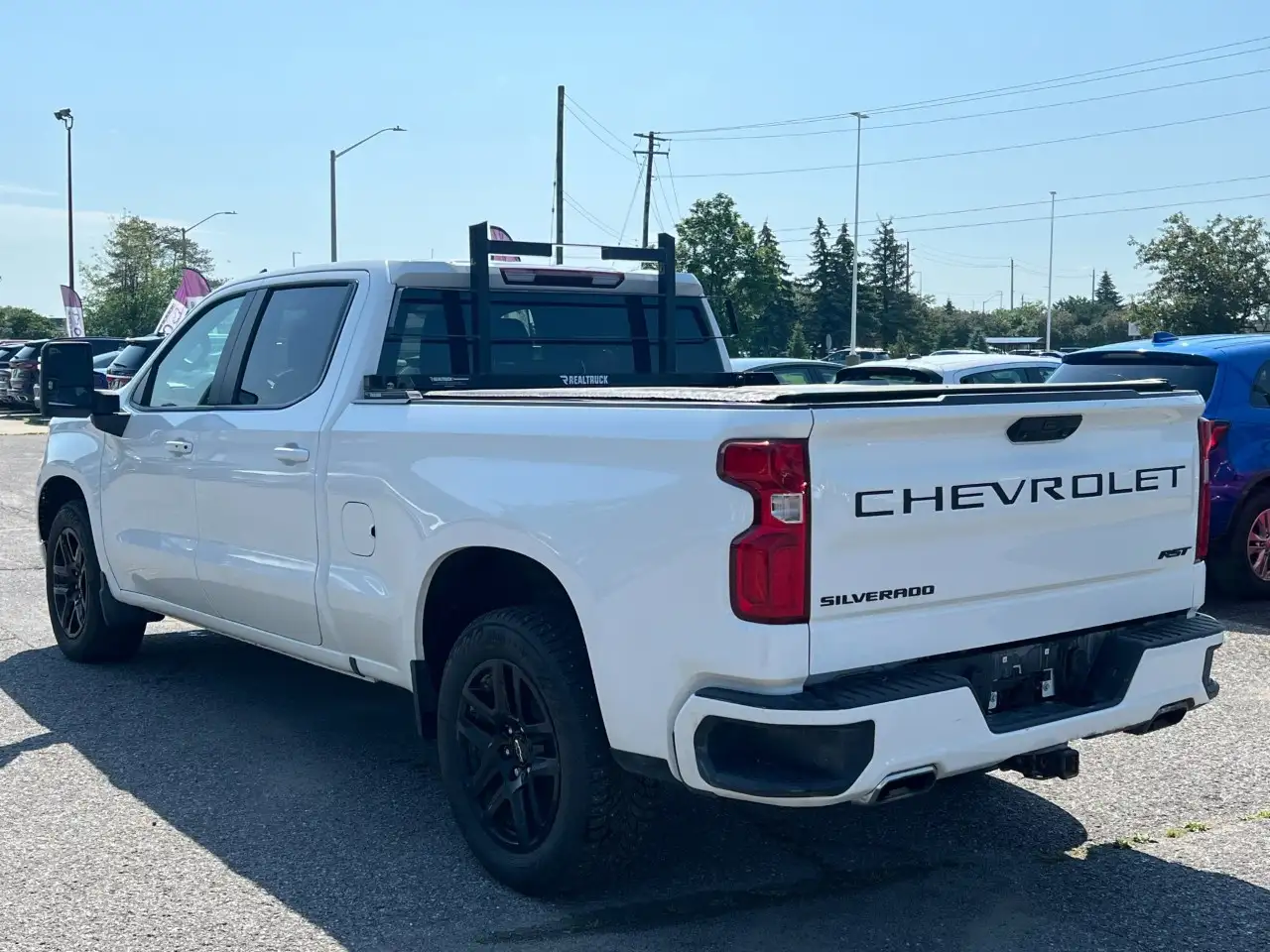 Chevrolet Silverado 1500 - Image 3