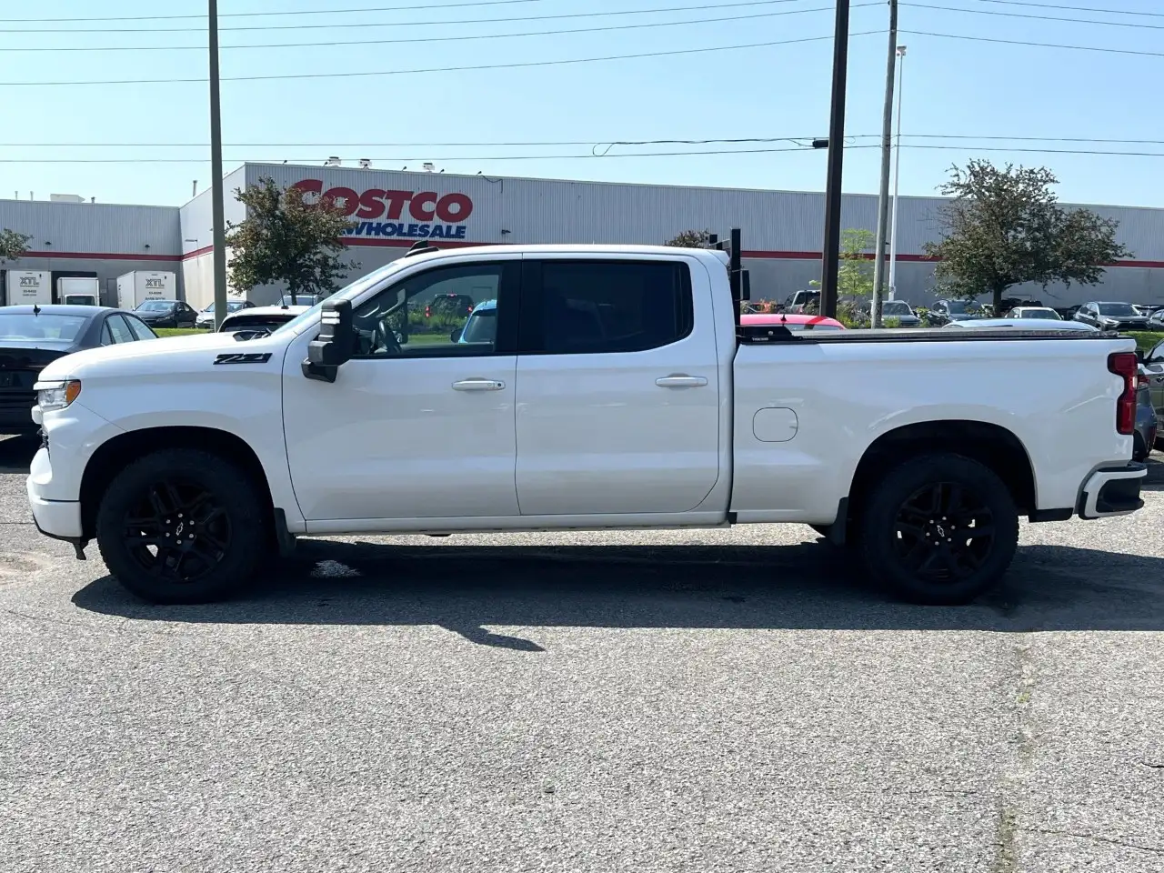 Chevrolet Silverado 1500 - Image 2