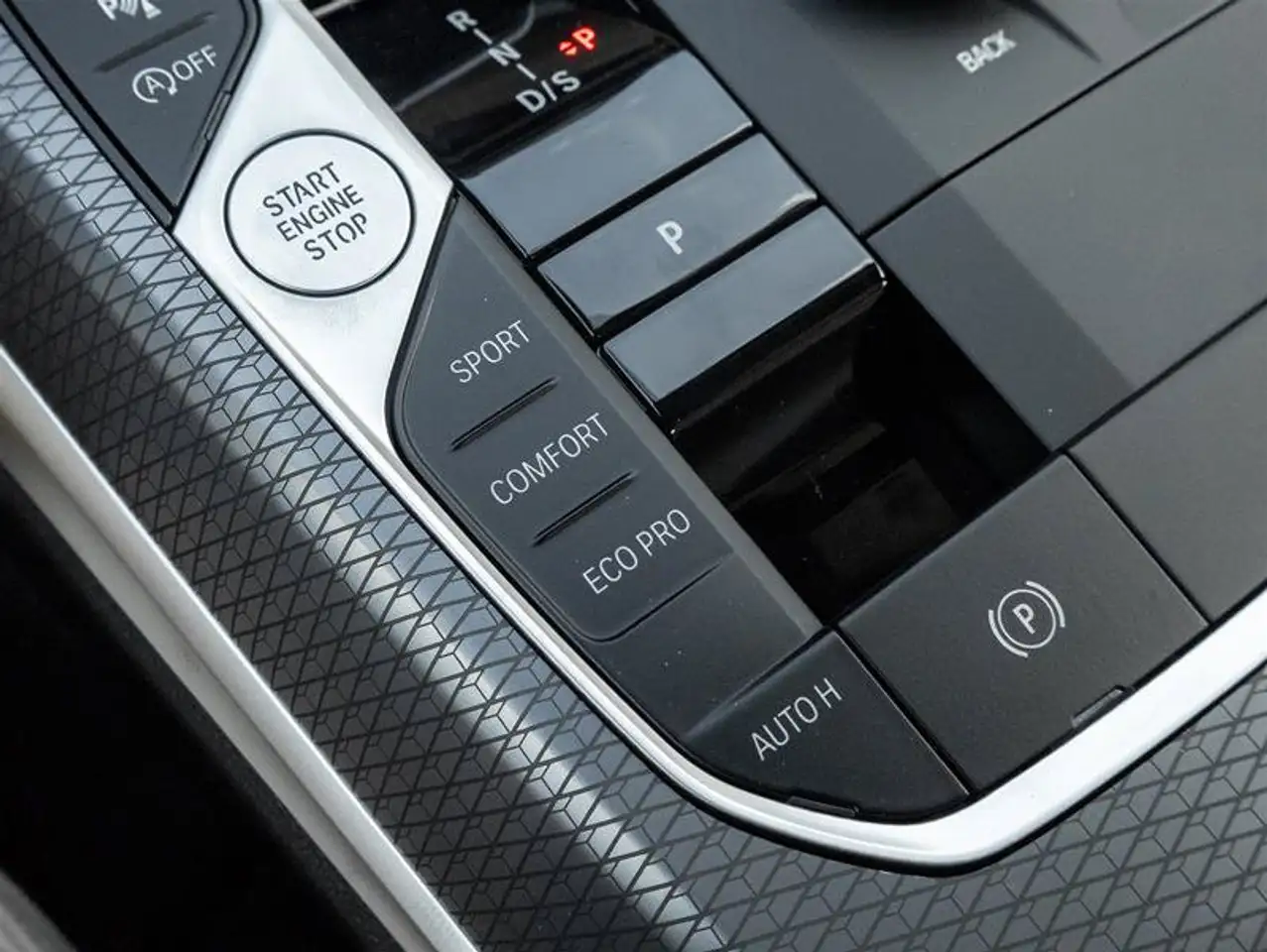 BMW 3 Series - Image 21