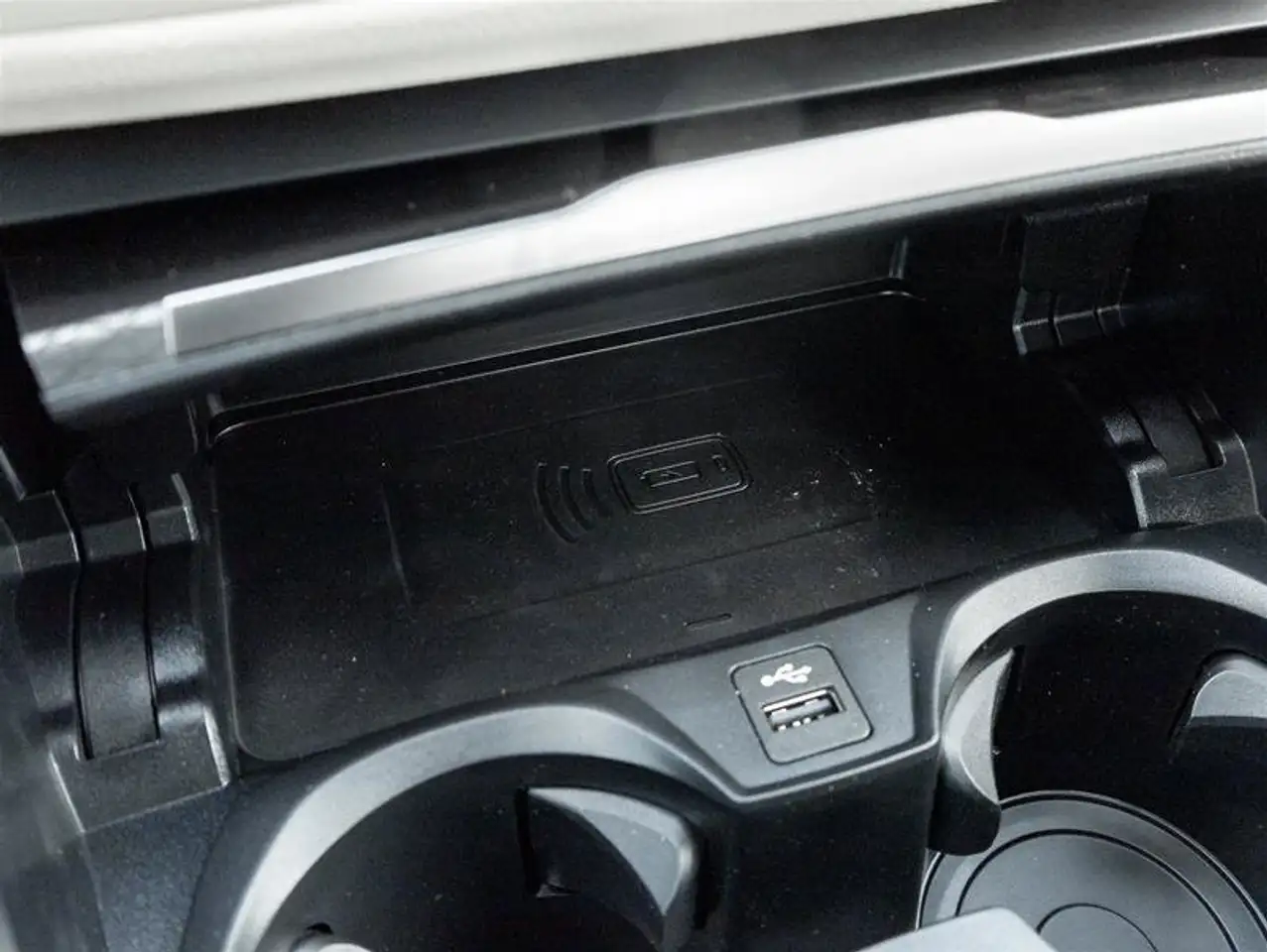 BMW 3 Series - Image 23