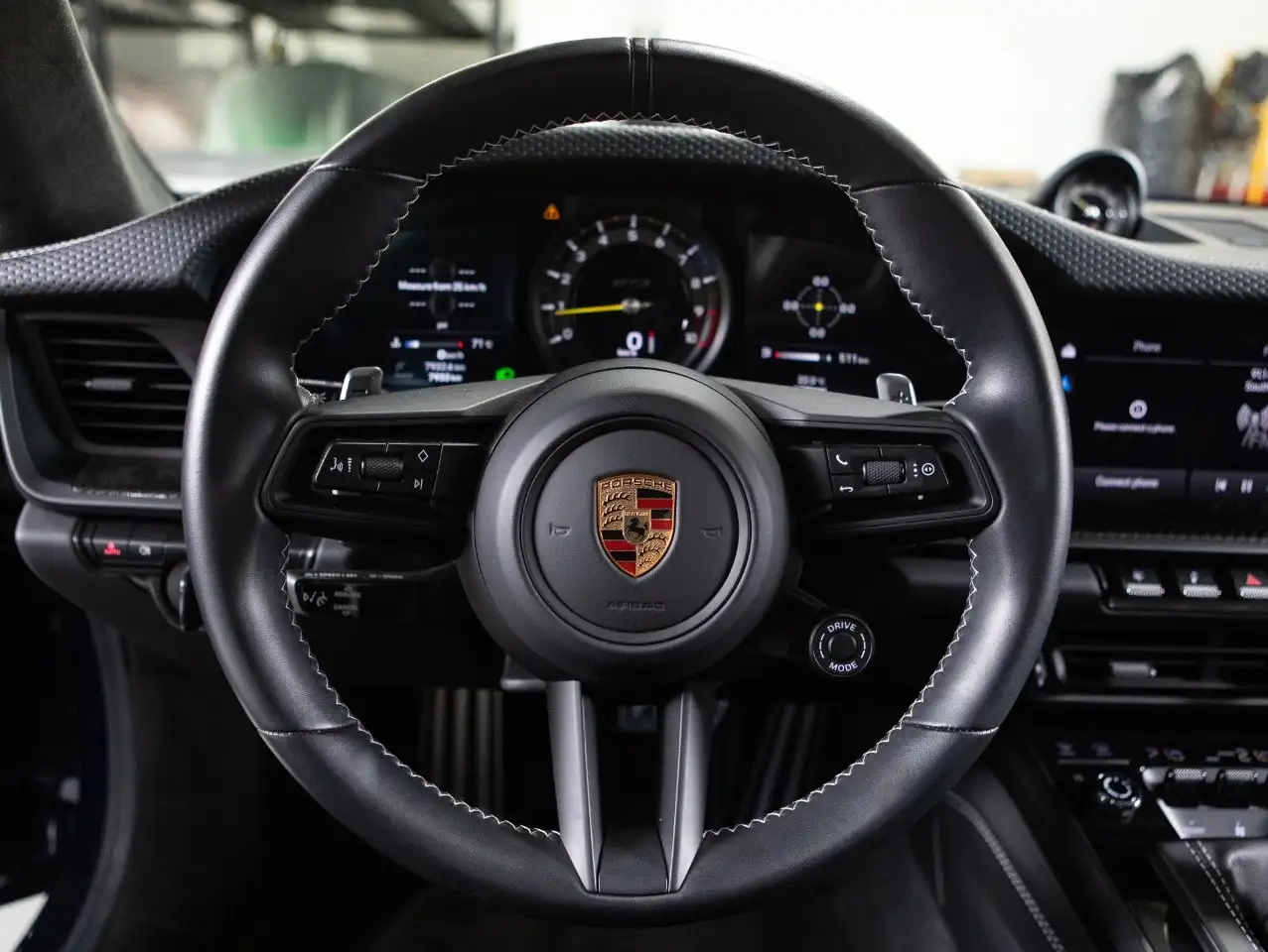 Porsche 911 - Image 21
