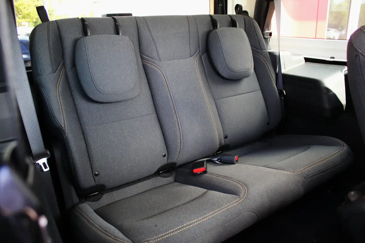 Jeep Wrangler - Image 20