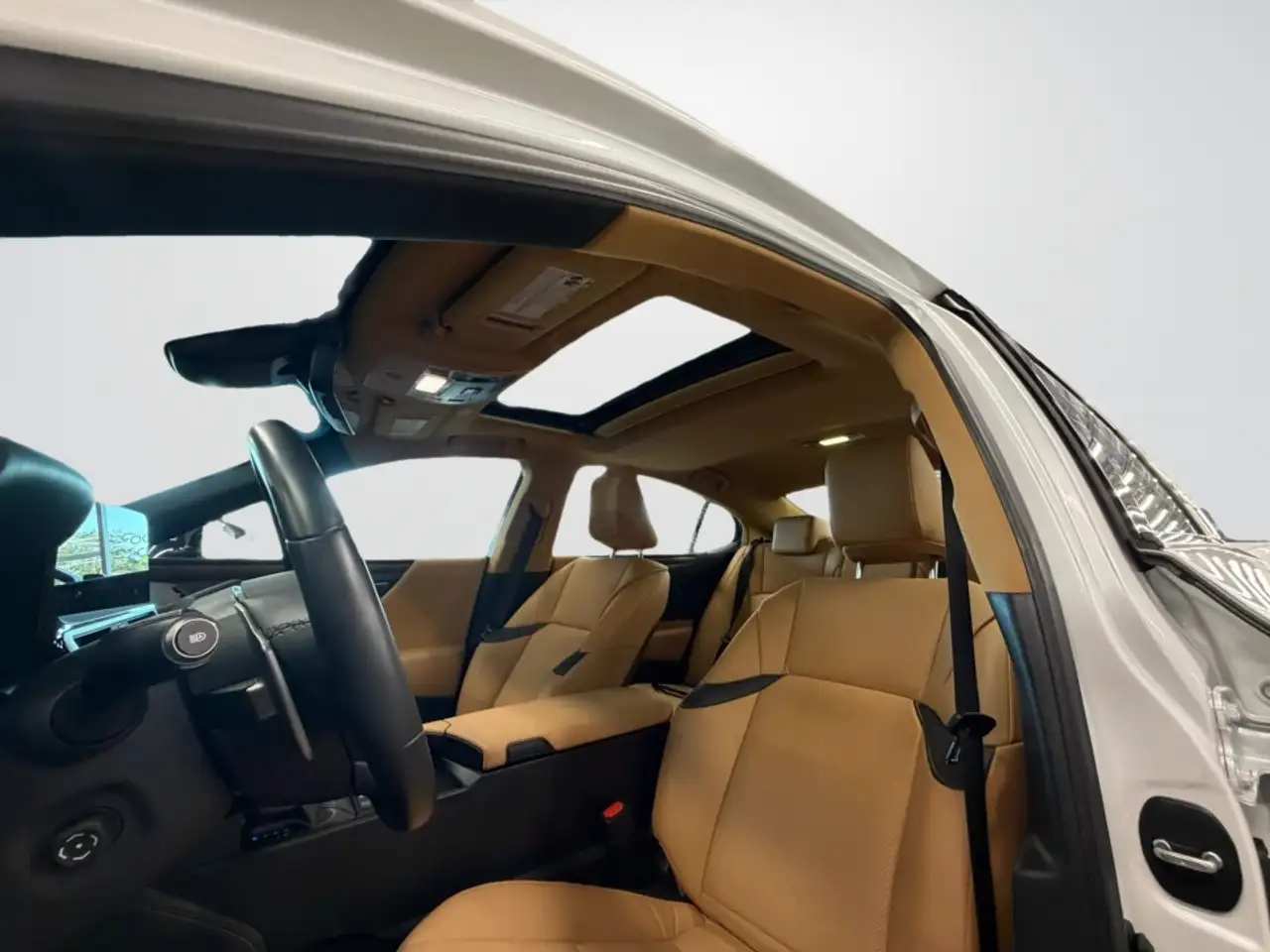 Lexus ES 300 - Image 16