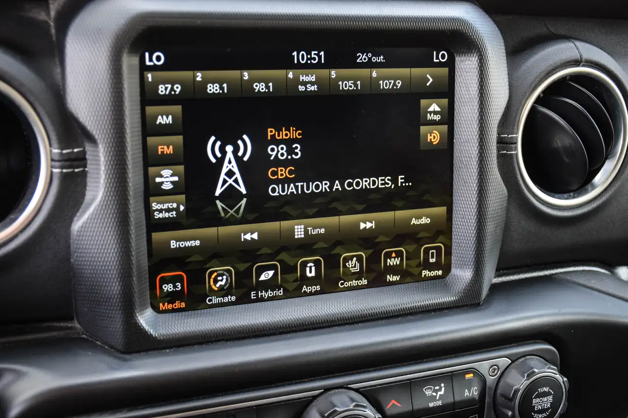 Jeep Wrangler - Image 19