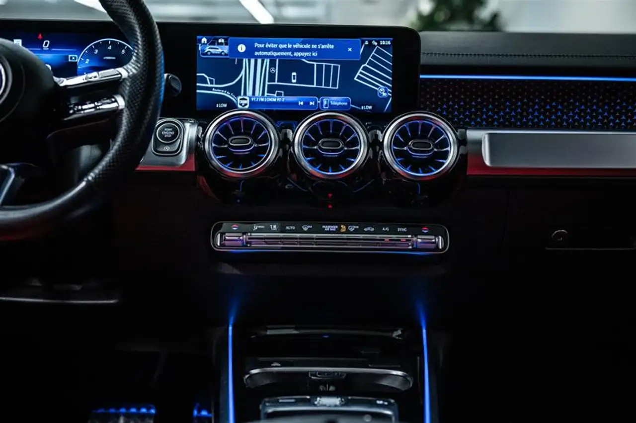 Mercedes-Benz GLB - Image 2