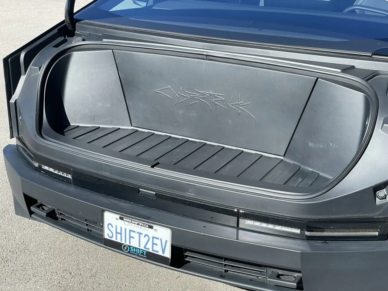 Tesla Cybertruck - Image 14