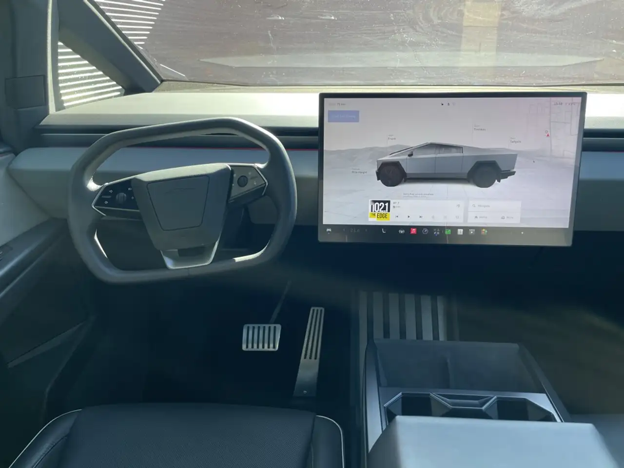 Tesla Cybertruck - Image 28
