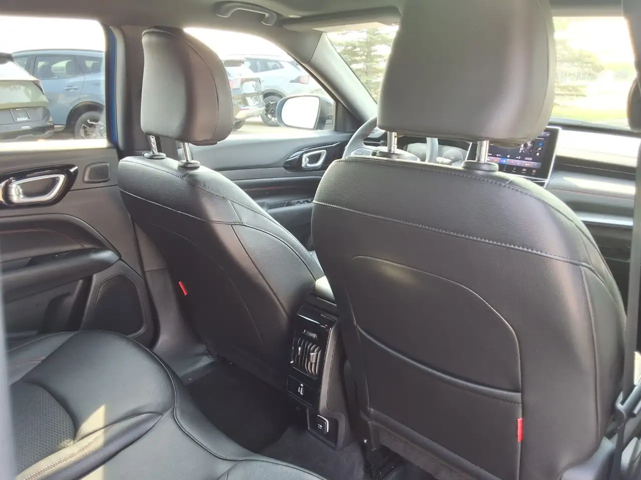 Jeep Compass - Image 14