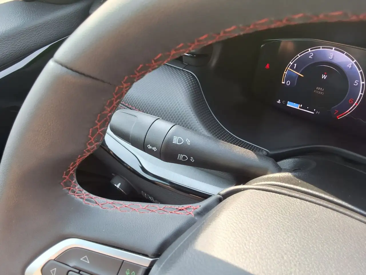 Jeep Compass - Image 30