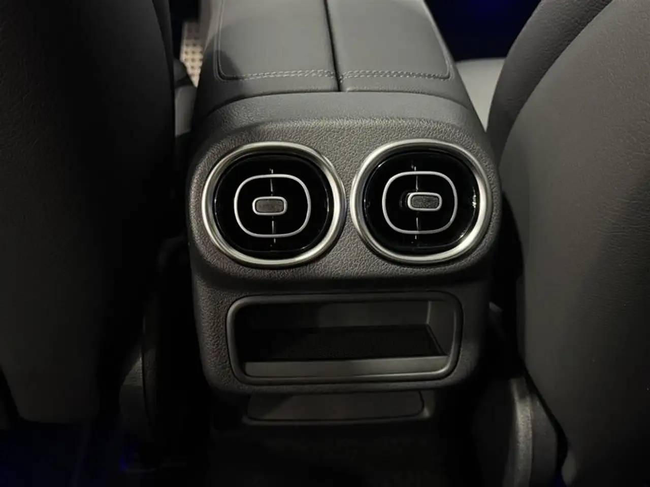 Mercedes-Benz GLC - Image 28