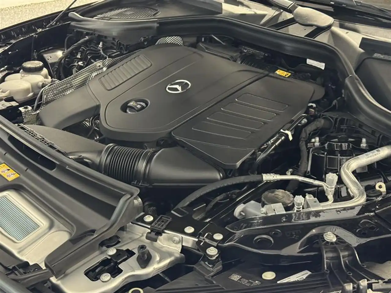 Mercedes-Benz GLC - Image 30
