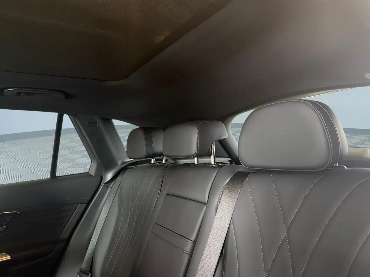 Mercedes-Benz GLC - Image 16