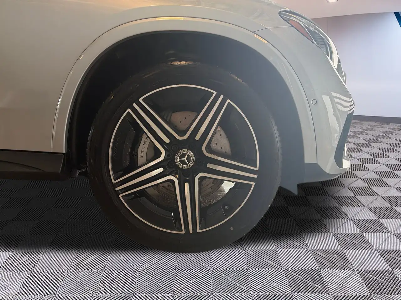 Mercedes-Benz GLC - Image 3