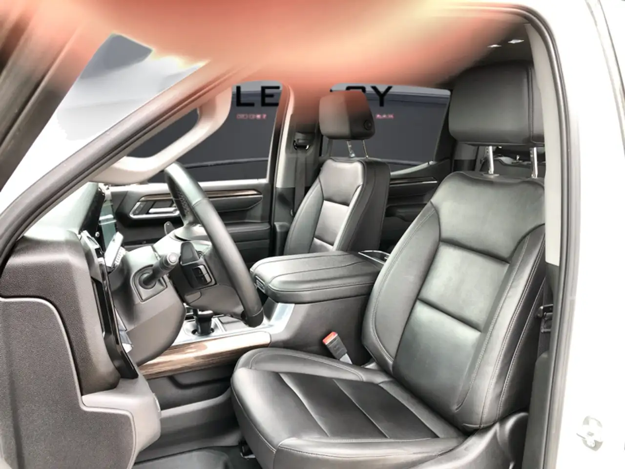 Chevrolet Silverado 1500 - Image 12