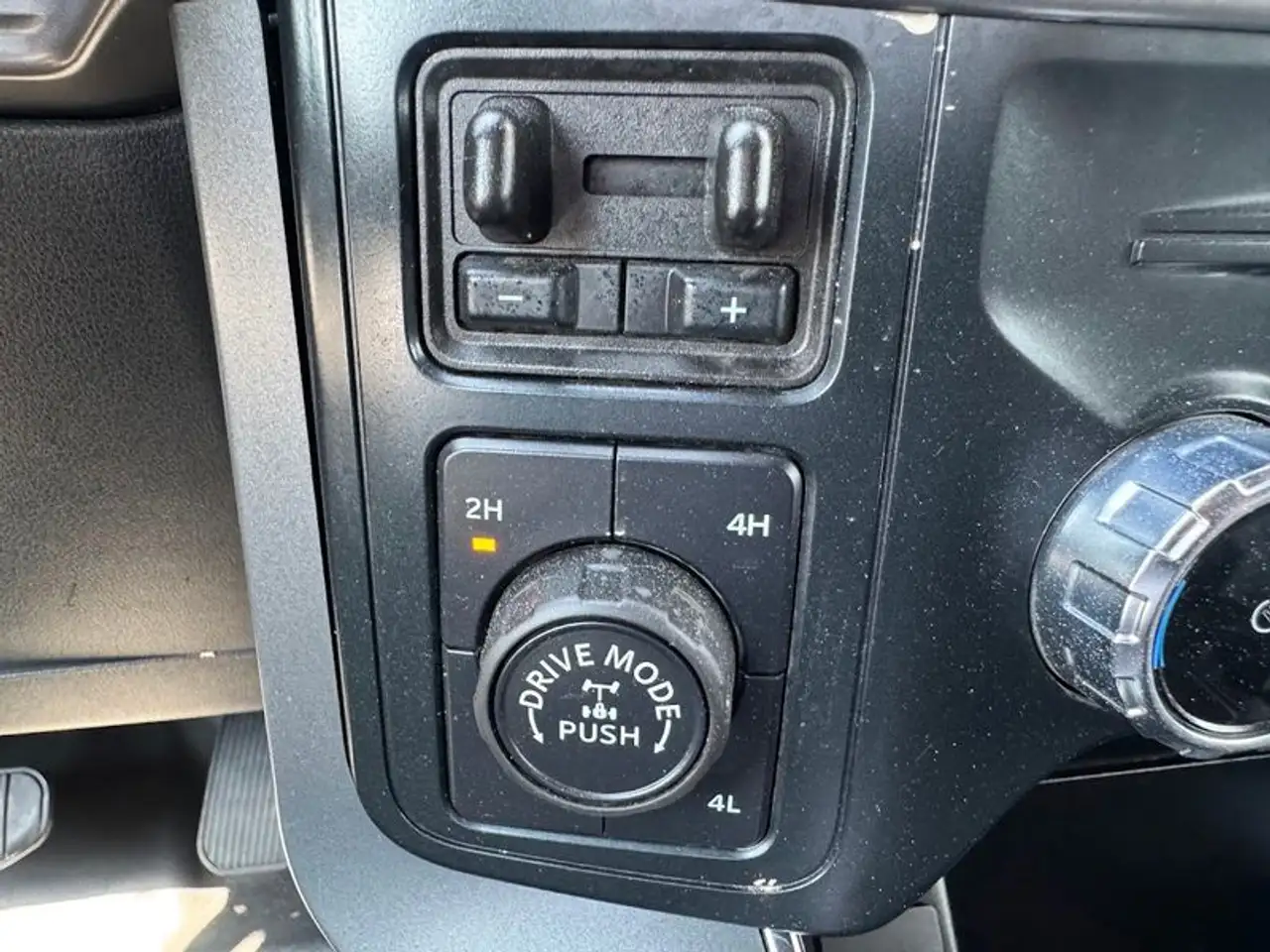 Ford F-150 - Image 20