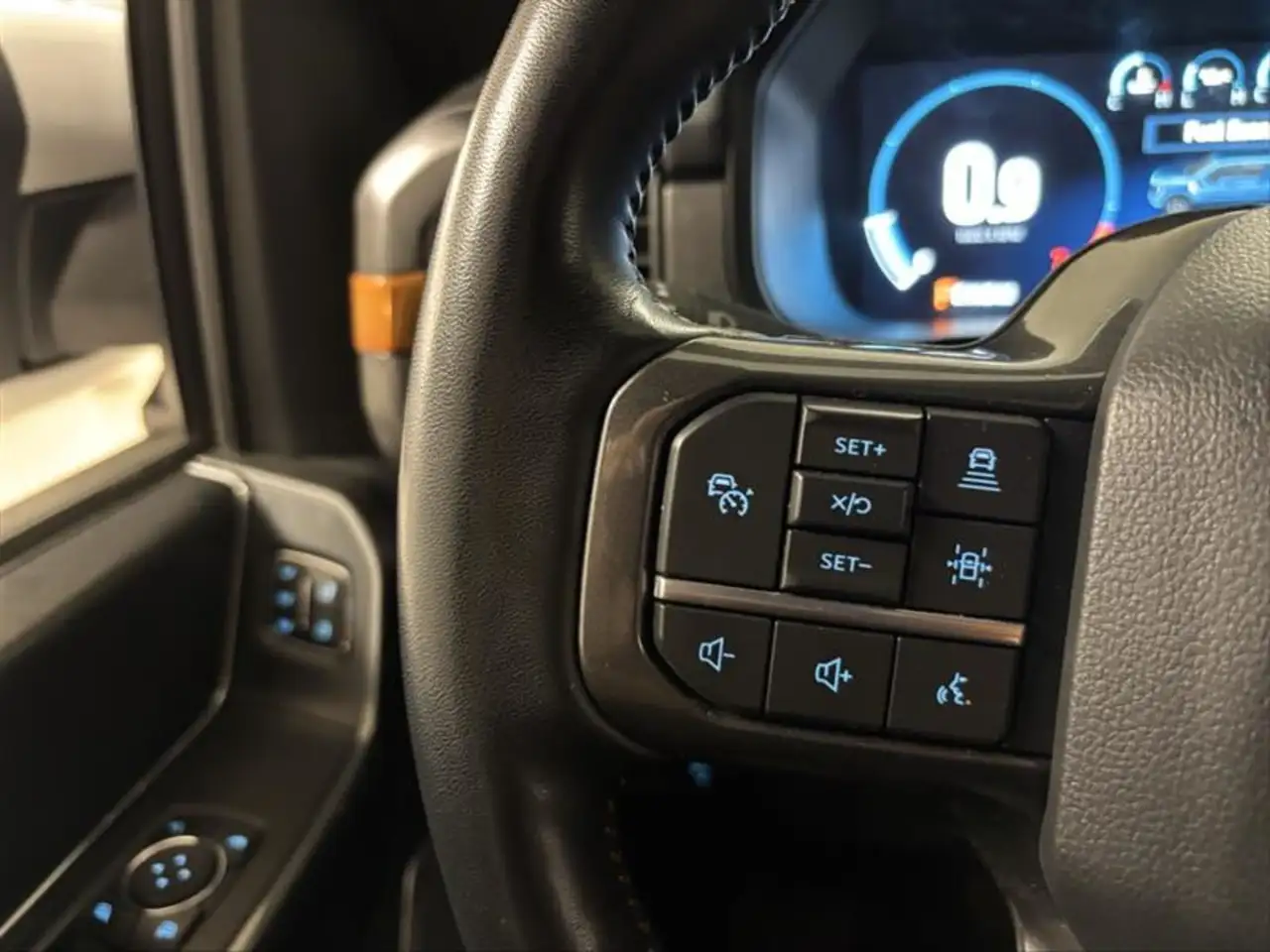 Ford F-150 - Image 11