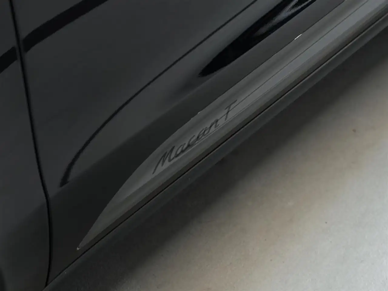 Porsche Macan - Image 12