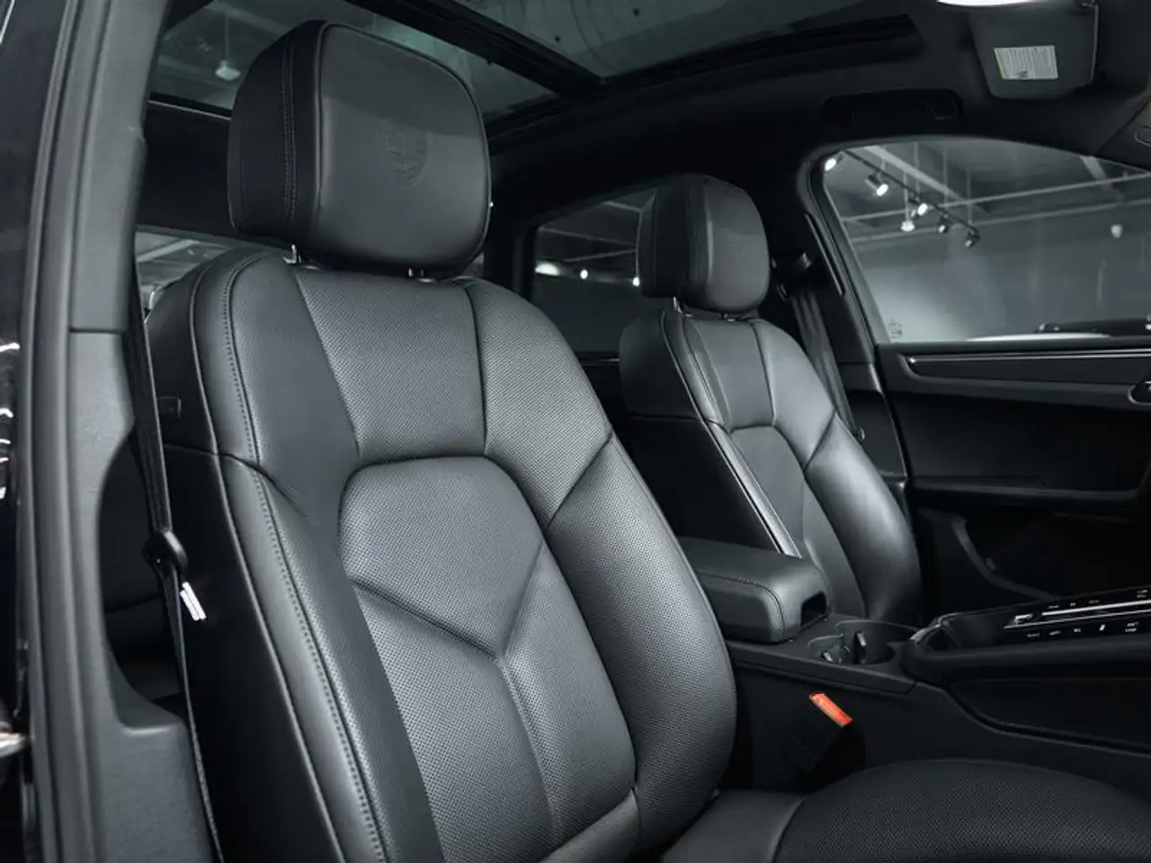 Porsche Macan - Image 23