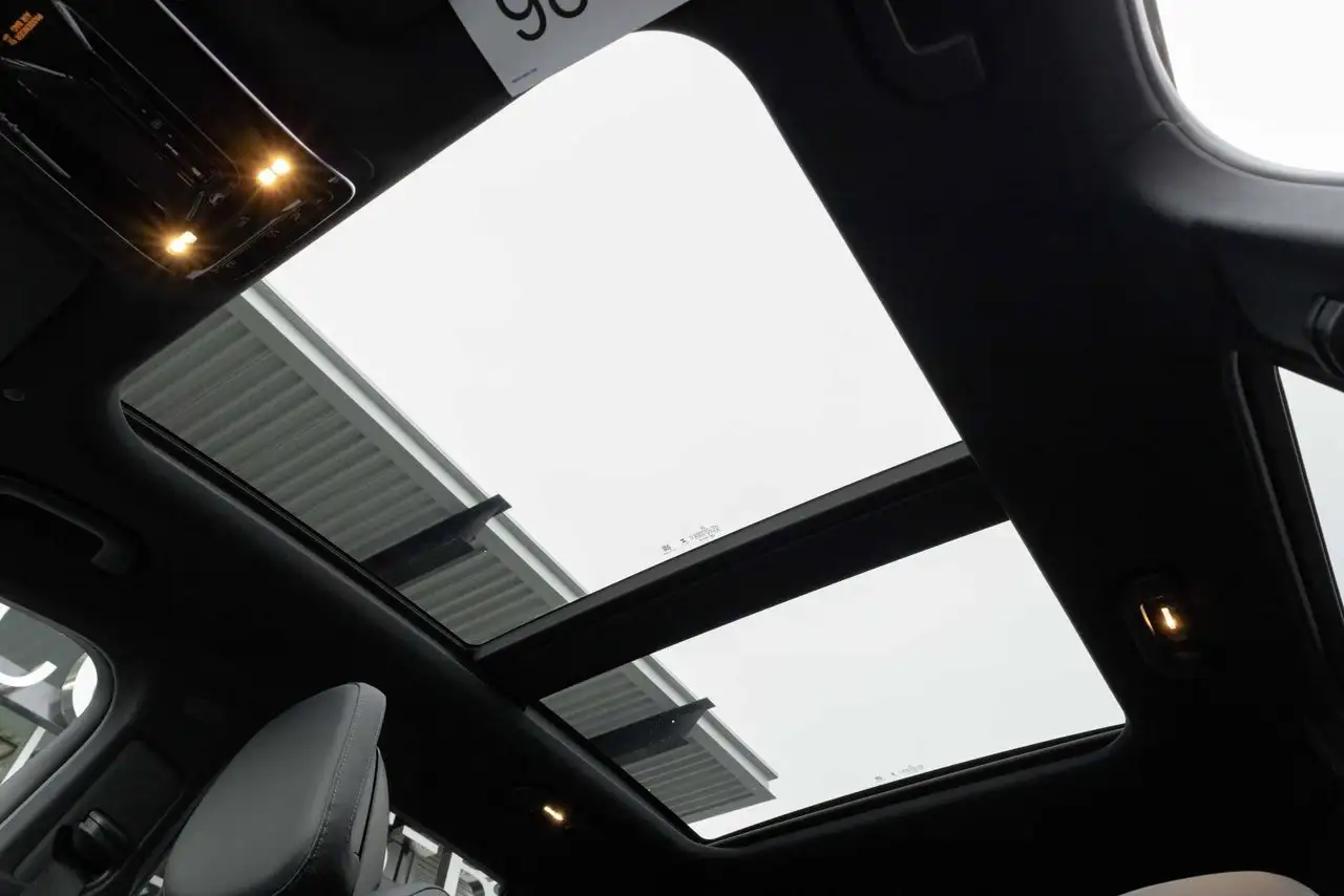 Mercedes-Benz GLC - Image 10