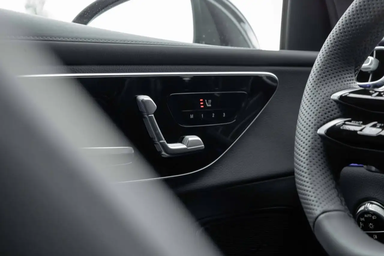 Mercedes-Benz GLC - Image 11