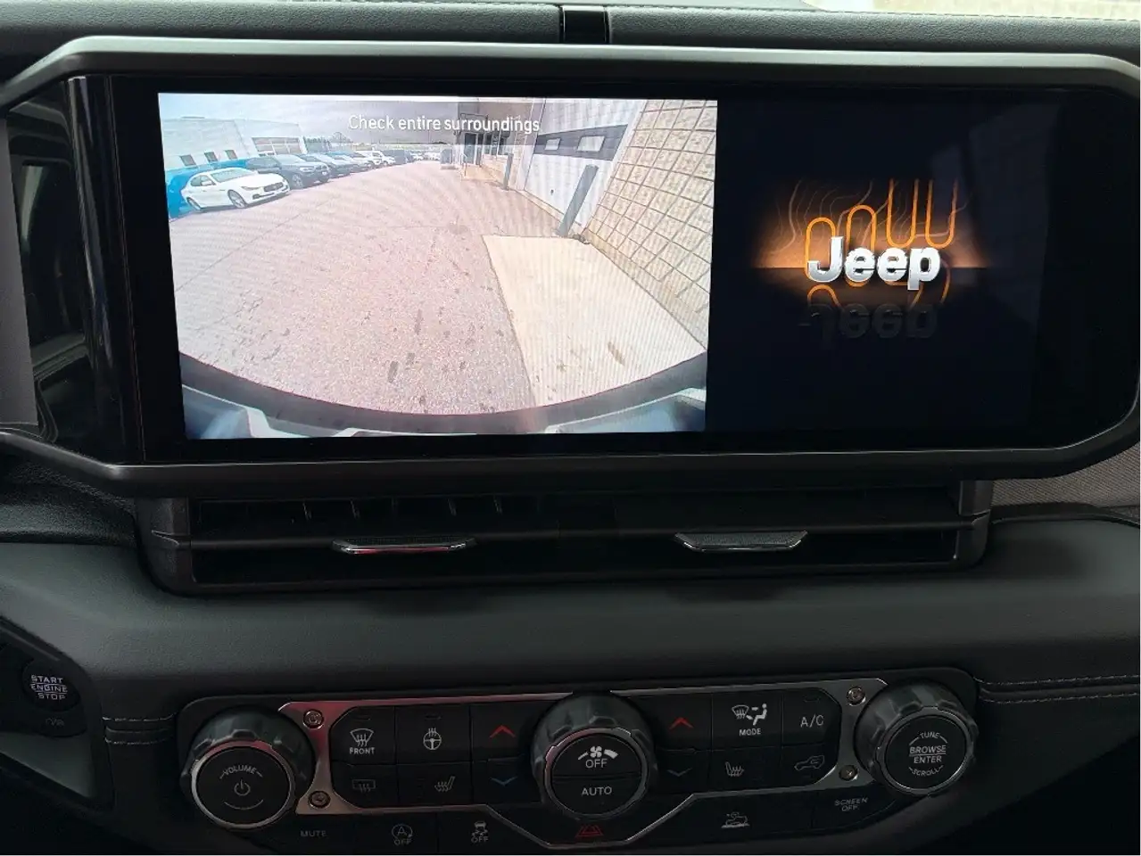 Jeep Wrangler - Image 17